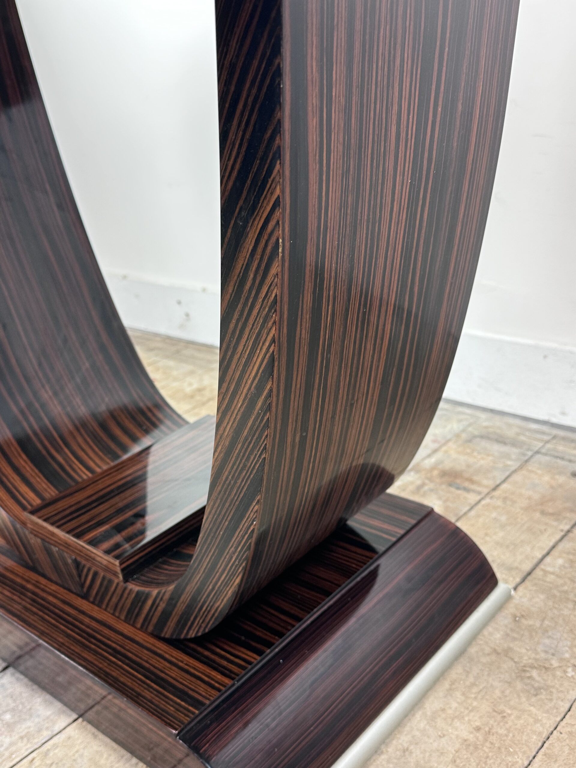 Table guéridon époque Art Déco en Ebène de Macassar 1930 – Image 2