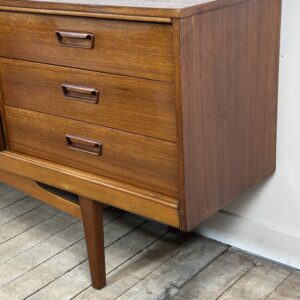 Alternative view of Enfilade scandinave en teck 1960