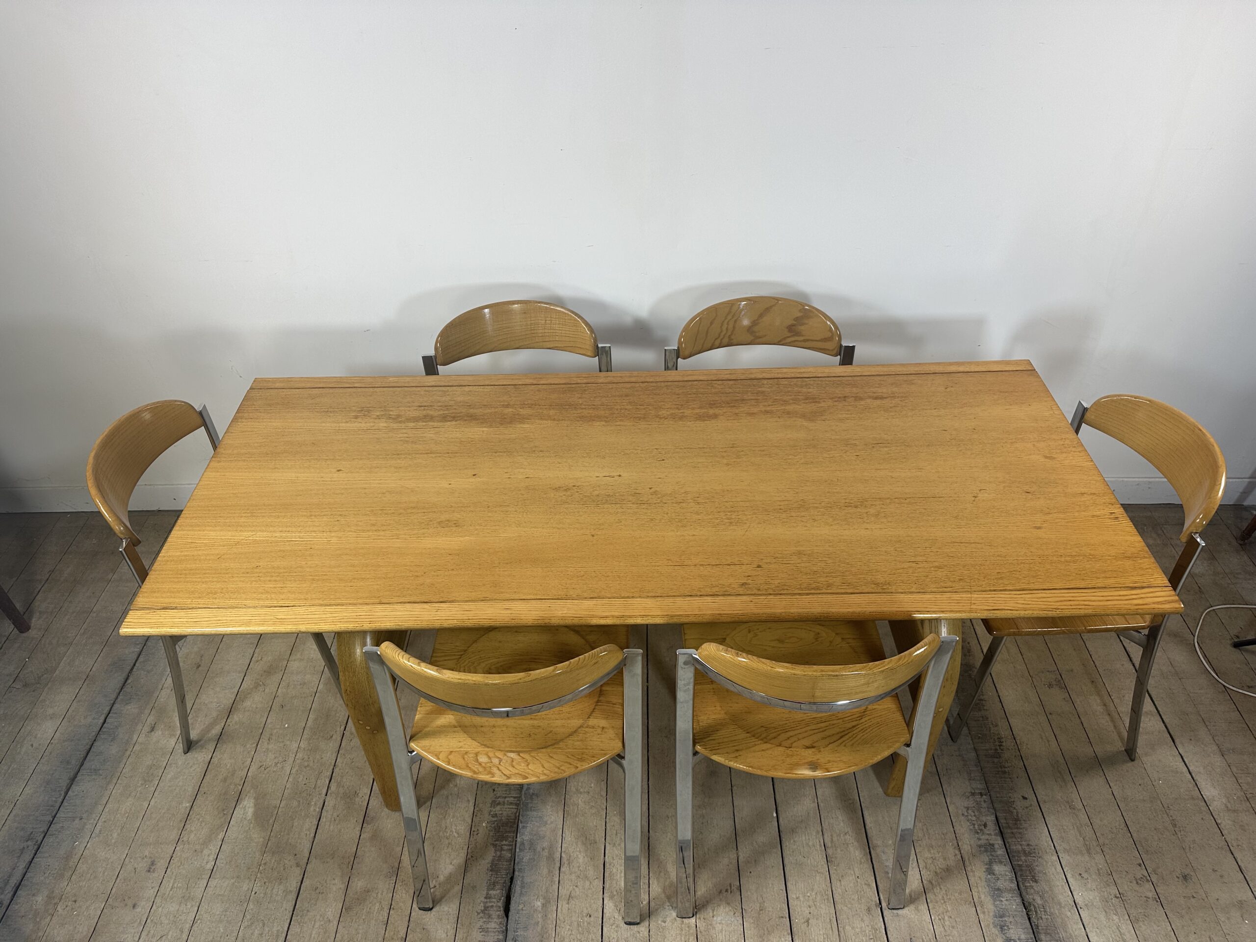 Ensemble Table + 6 chaises en orme et chrome vintage 1980 – Image 6