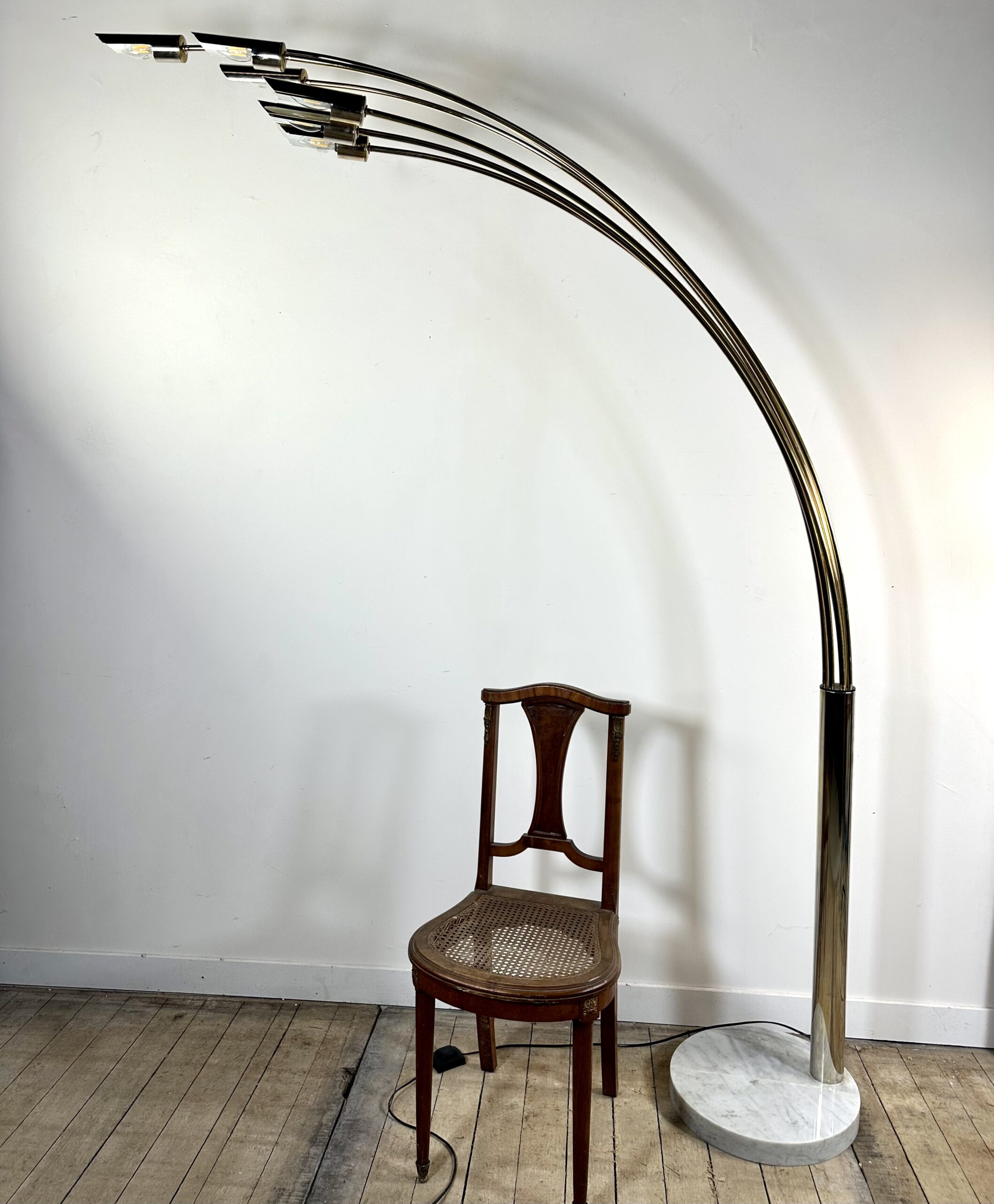 Lampadaire Arc italien 6 lumières en laiton doré 1970'S – Image 5