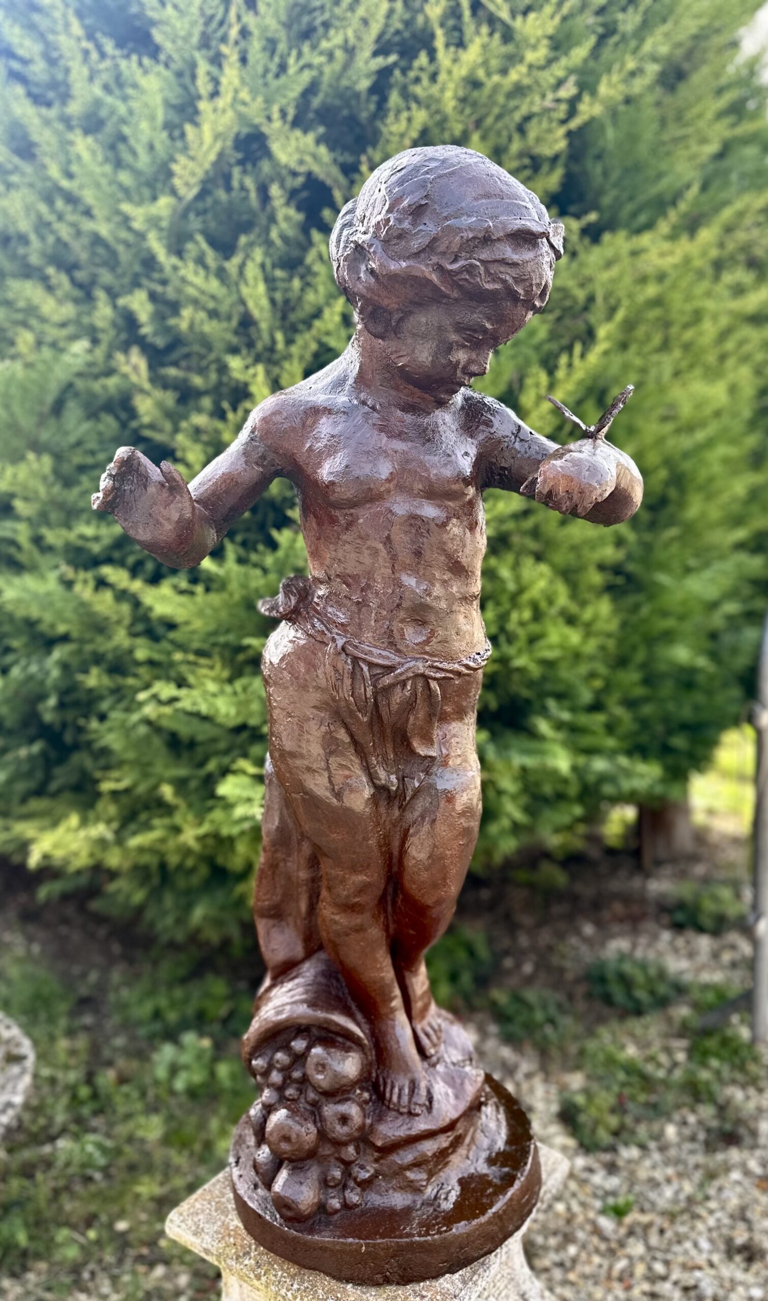 Statue en fonte "la fillette au papillon" années 1980