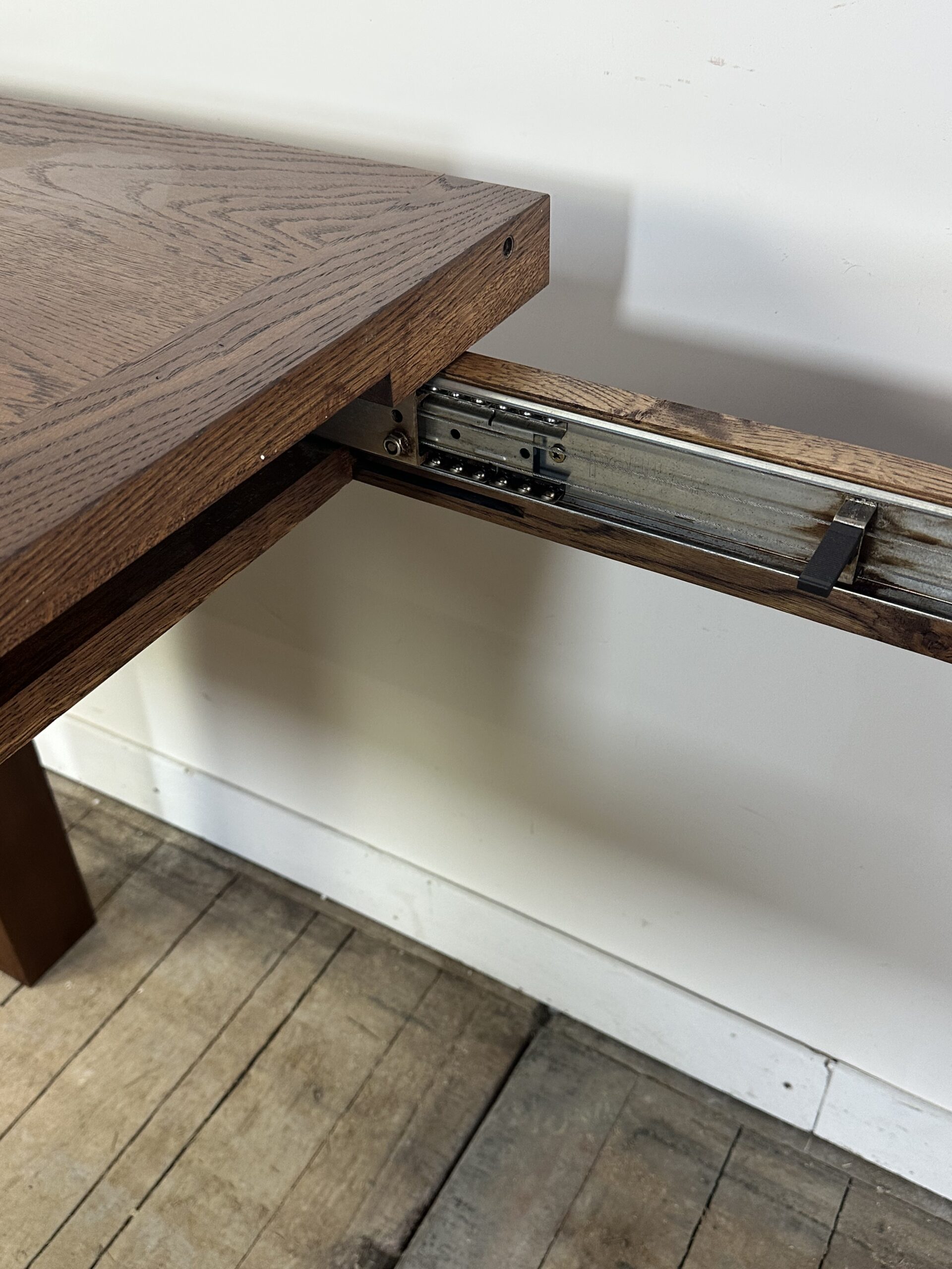 Table brutaliste en chêne massif à 2 allonges 1990'S – Image 11