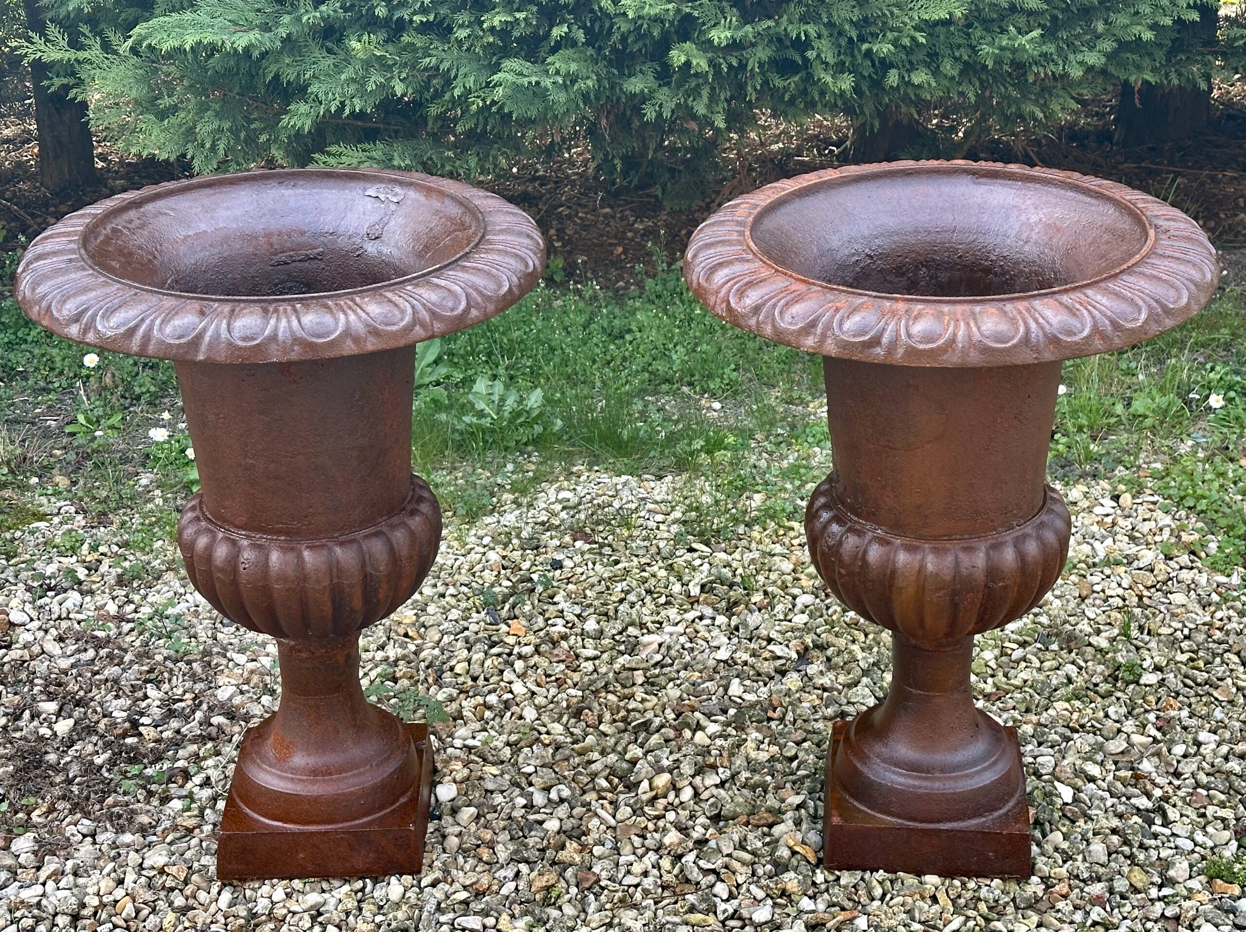 Vasques (la paire) Médicis en fonte Ht 74 cm – Image 4