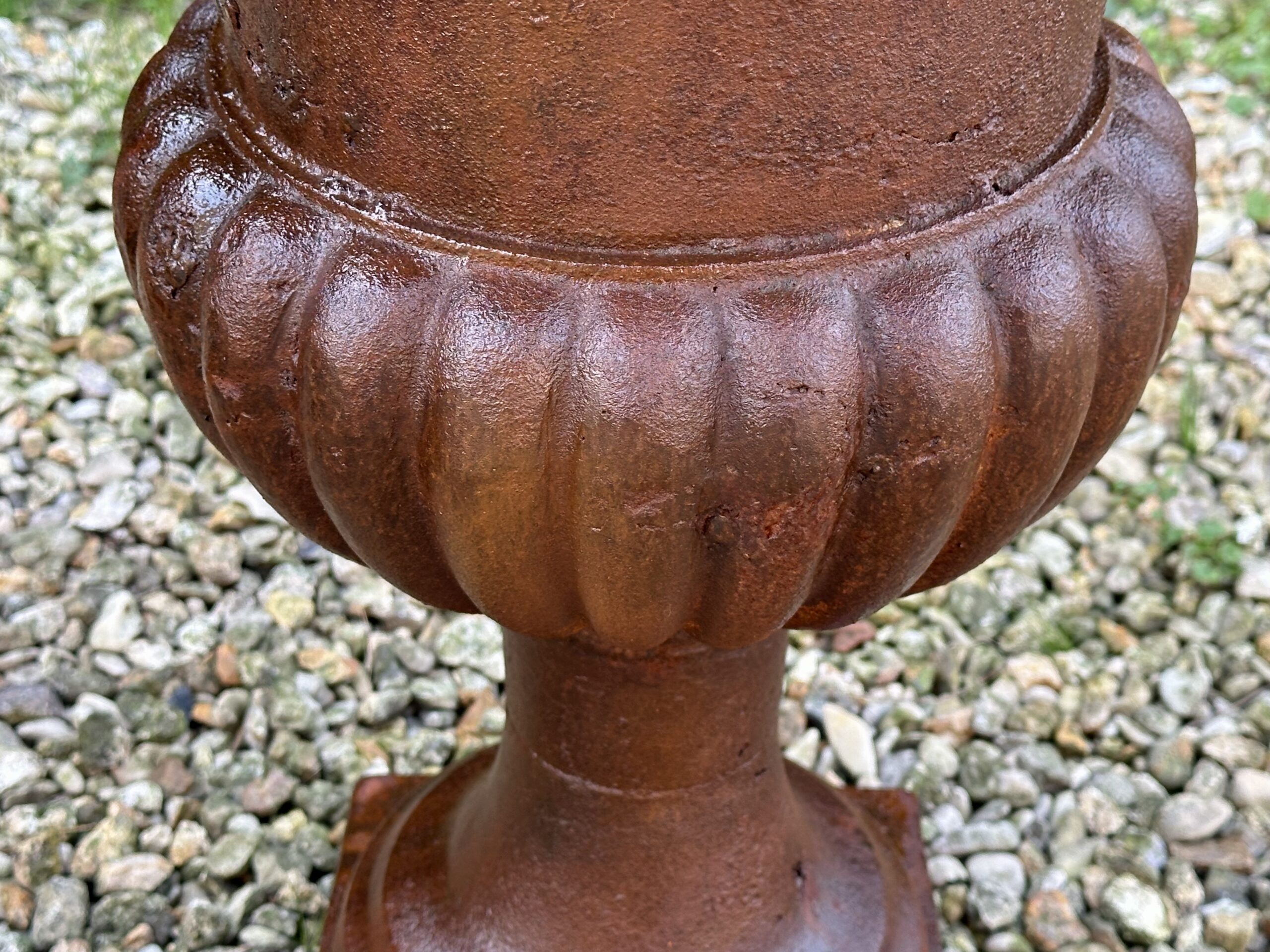 Vasques (la paire) Médicis en fonte Ht 74 cm – Image 12