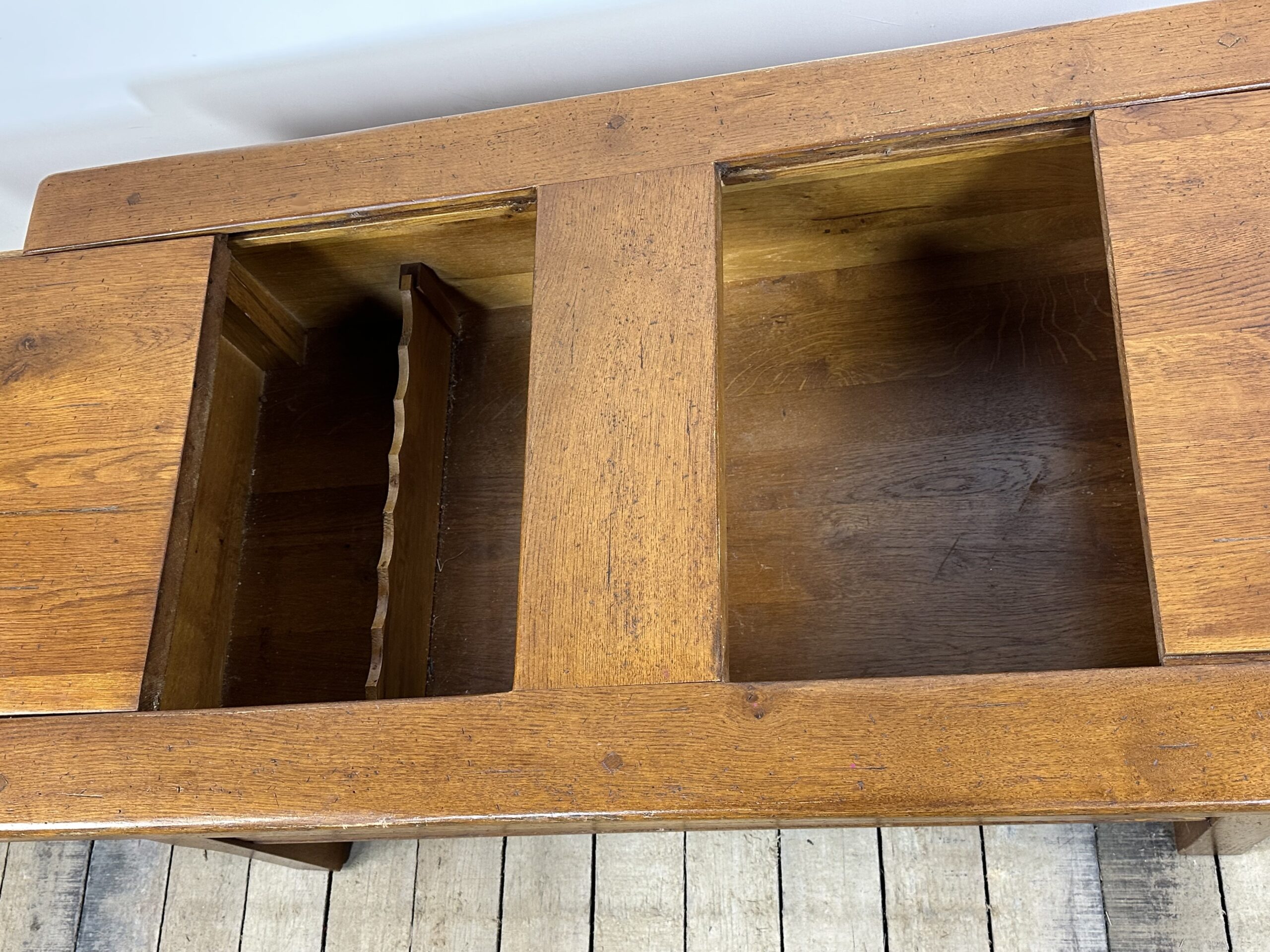 Table basse en chêne massif 1980 – Image 4