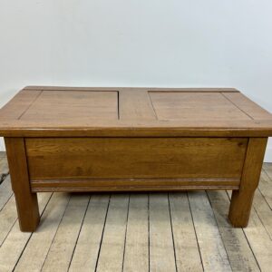 Table basse en chêne massif 1980