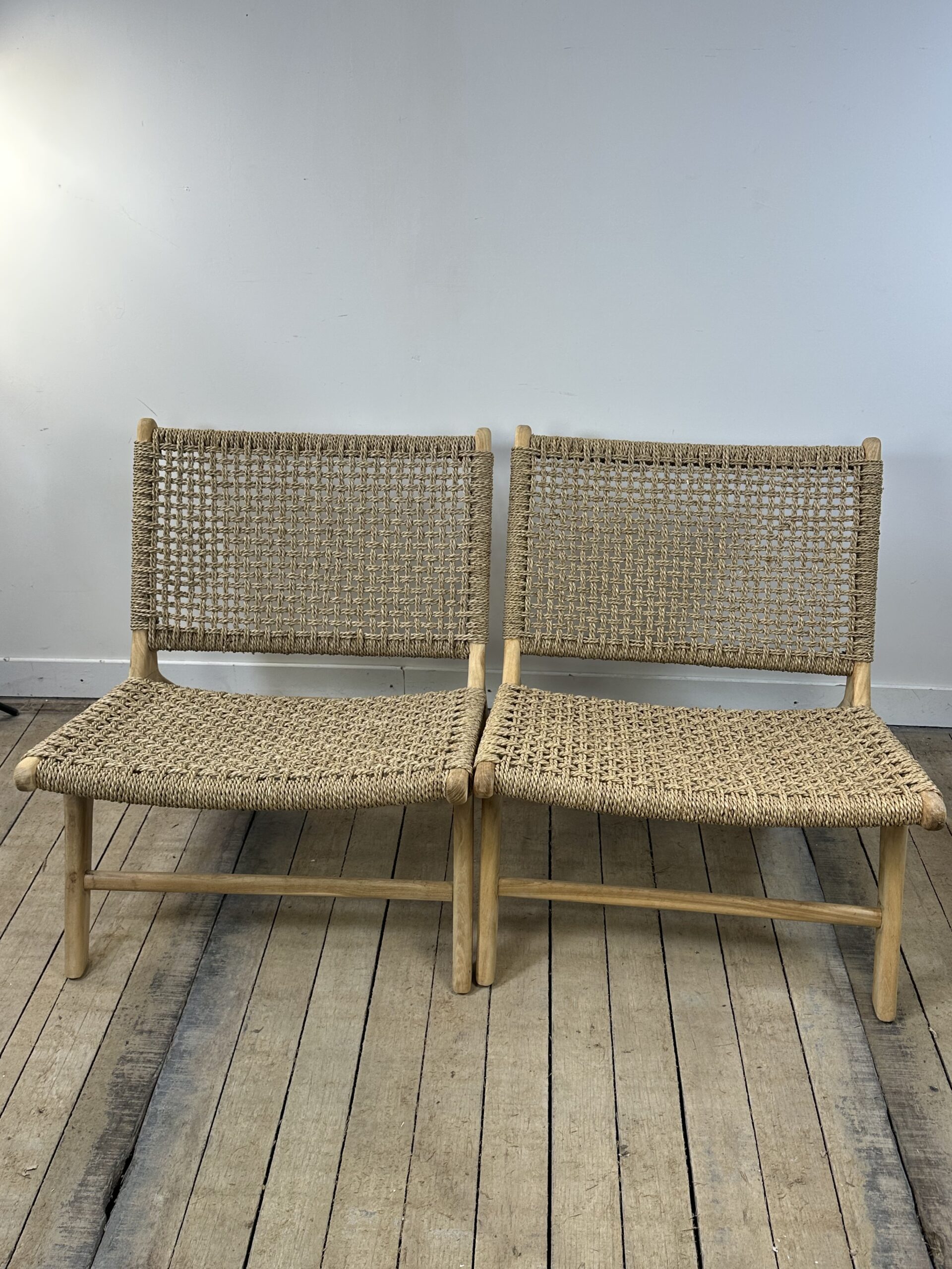 Fauteuil lounge en teck massif et jonc de mer tressé – Image 8