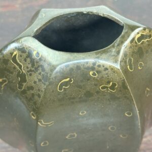 Paire de petits vases méplats époque Art Déco en dinanderie – Image 7