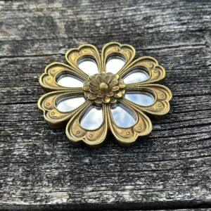 Fleur miroir 8 facettes murale en résine dorée diamètre 12 cm – Image 10