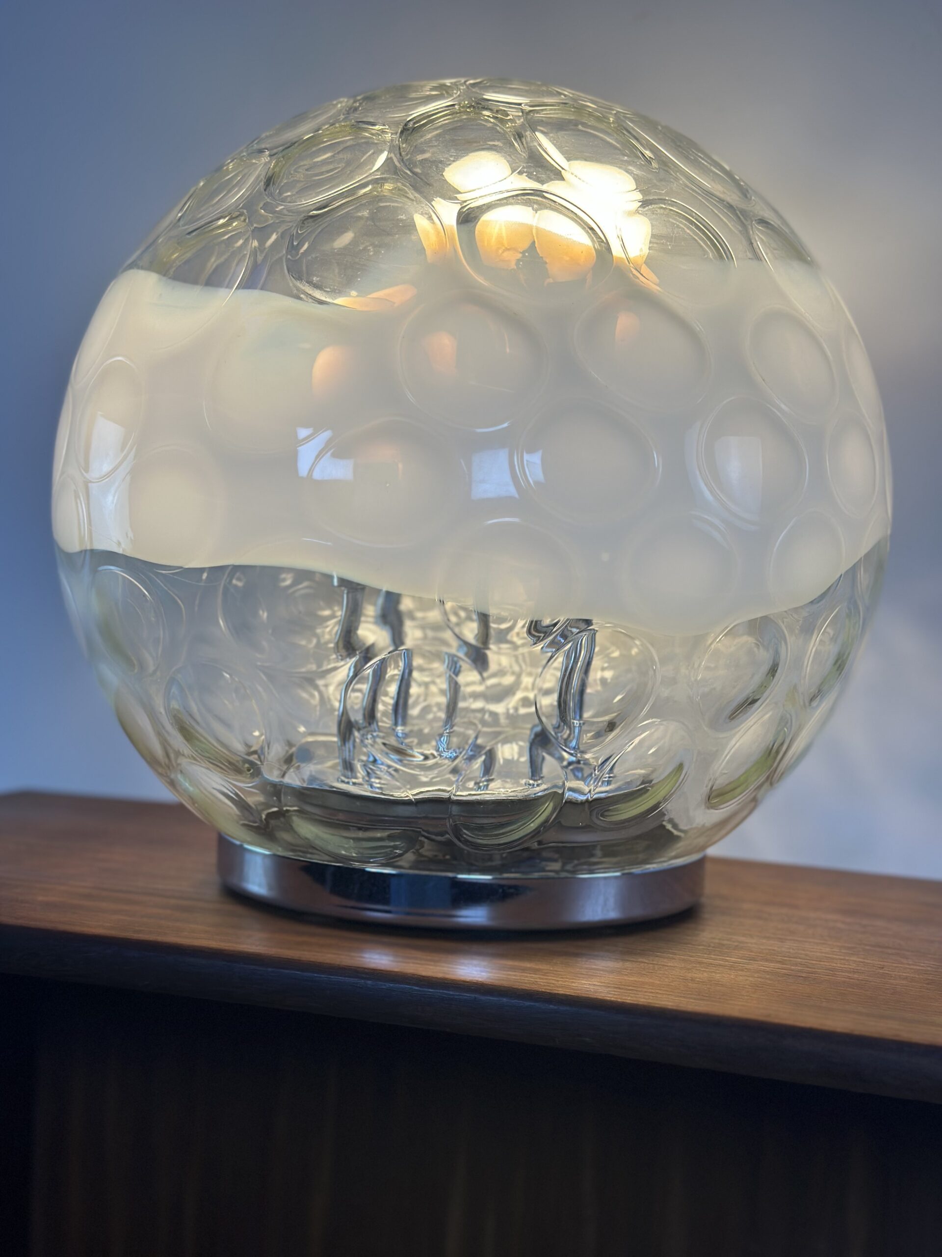 Lampe boule vintage Verre soufflé et bullé de Murano Années 1970 – Image 4